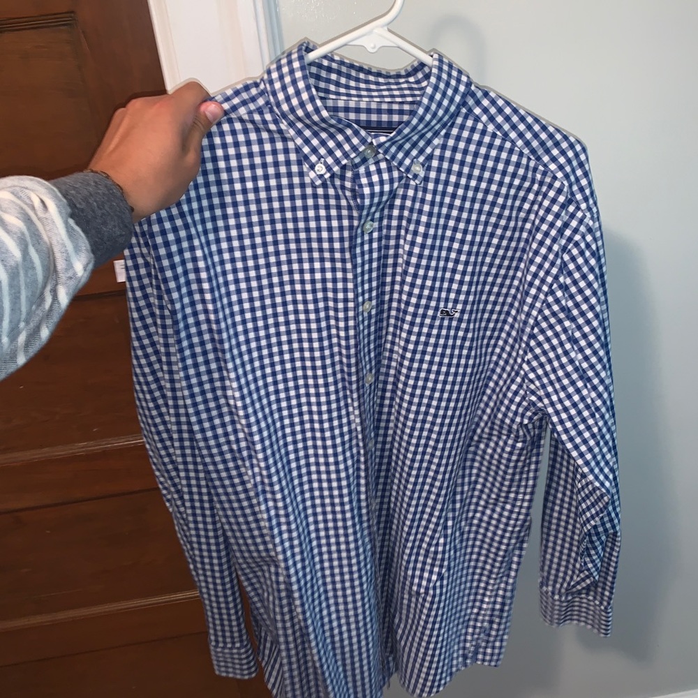 Vineyard Vines Whales Button down (Large)